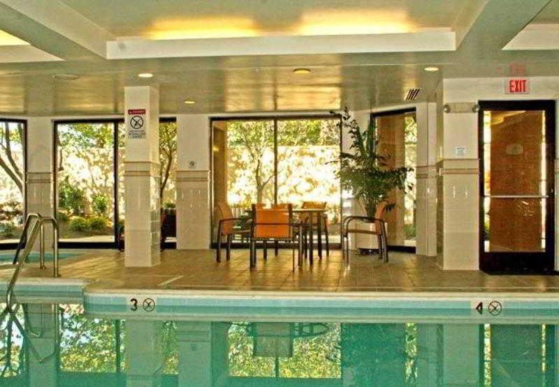 Courtyard By Marriott Hotel